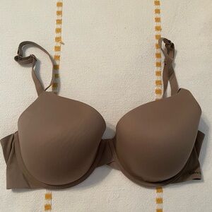 Calvin Klein Women's Nude/Tan Lightly Lined Bra
